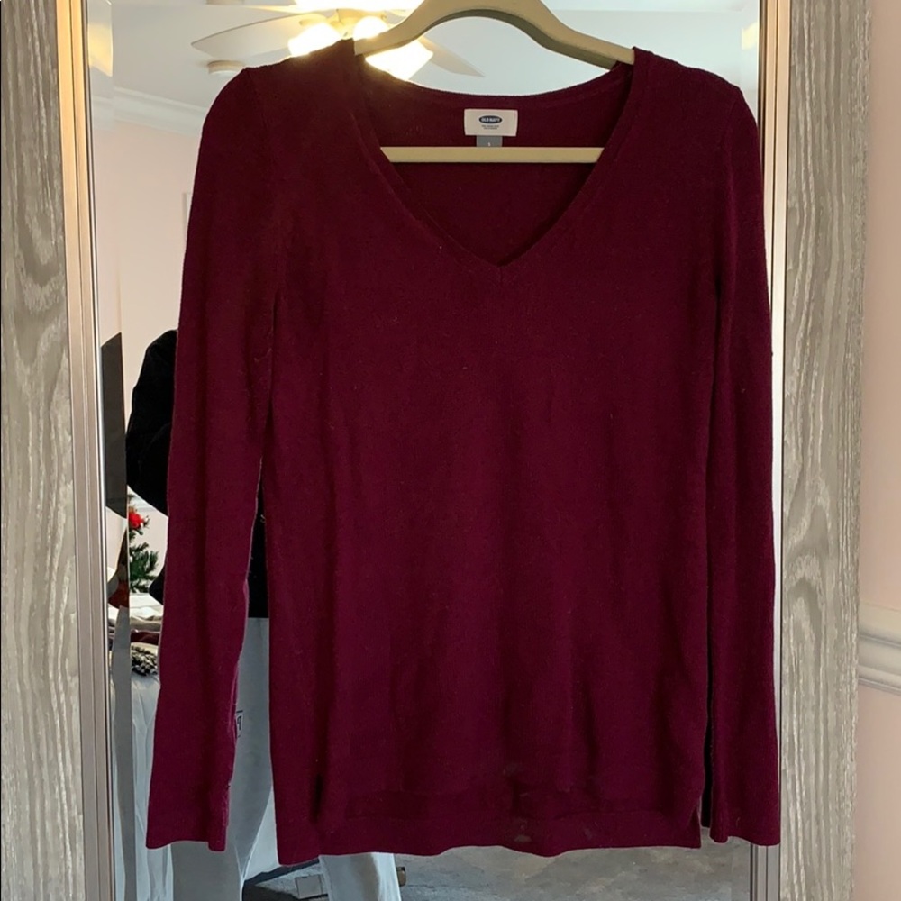 Maroon sweater